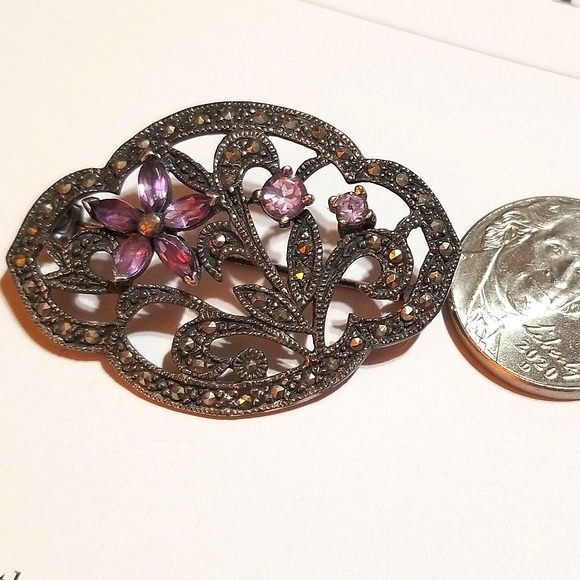 Vintage Sterling Silver Marcasite Amethyst Brooch - Picture 6 of 6